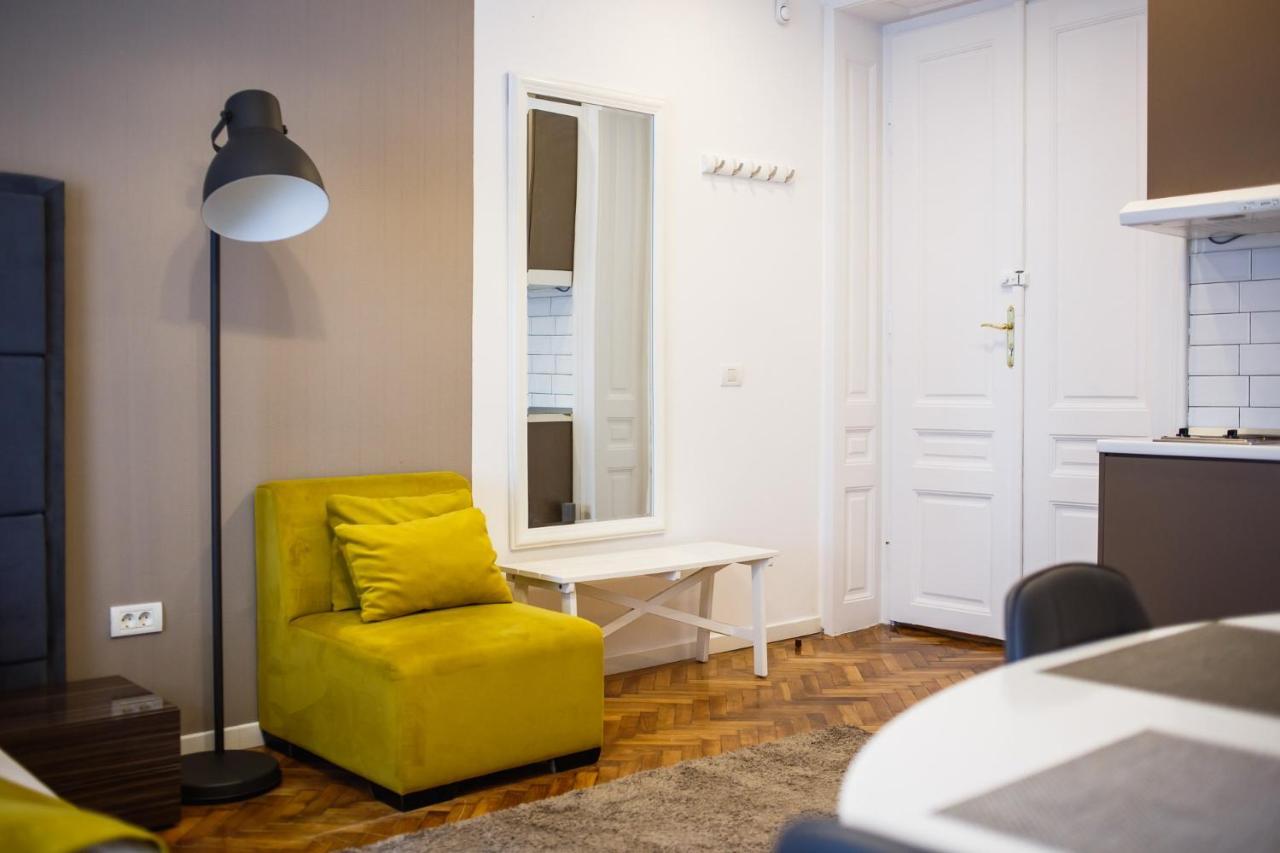 Eat It Cozy Downtown Apartments Oradea Exterior photo