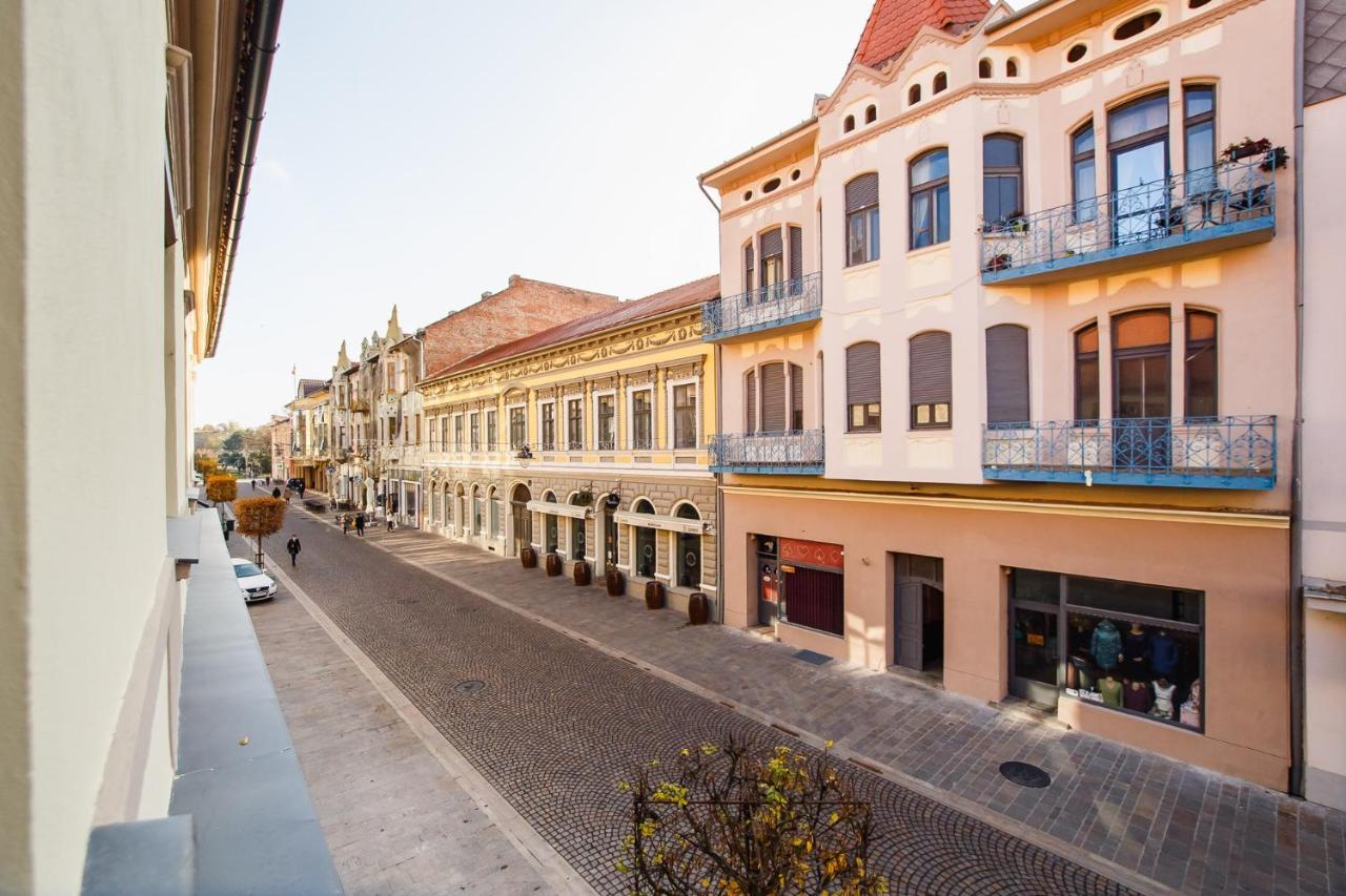 Eat It Cozy Downtown Apartments Oradea Exterior photo